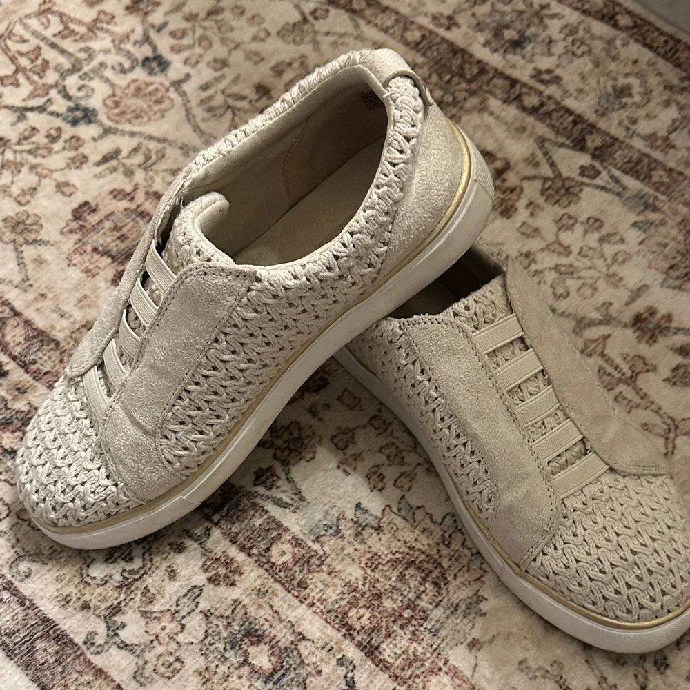 🤎Kenneth Cole Reaction Women's Woven Slip-On Sneakers in Beige•Size 7